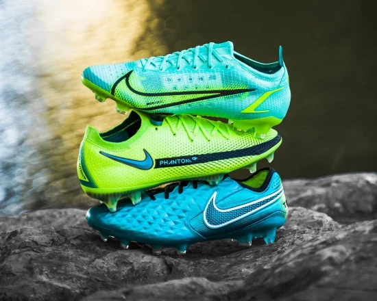 Scarpe calcio verdi online